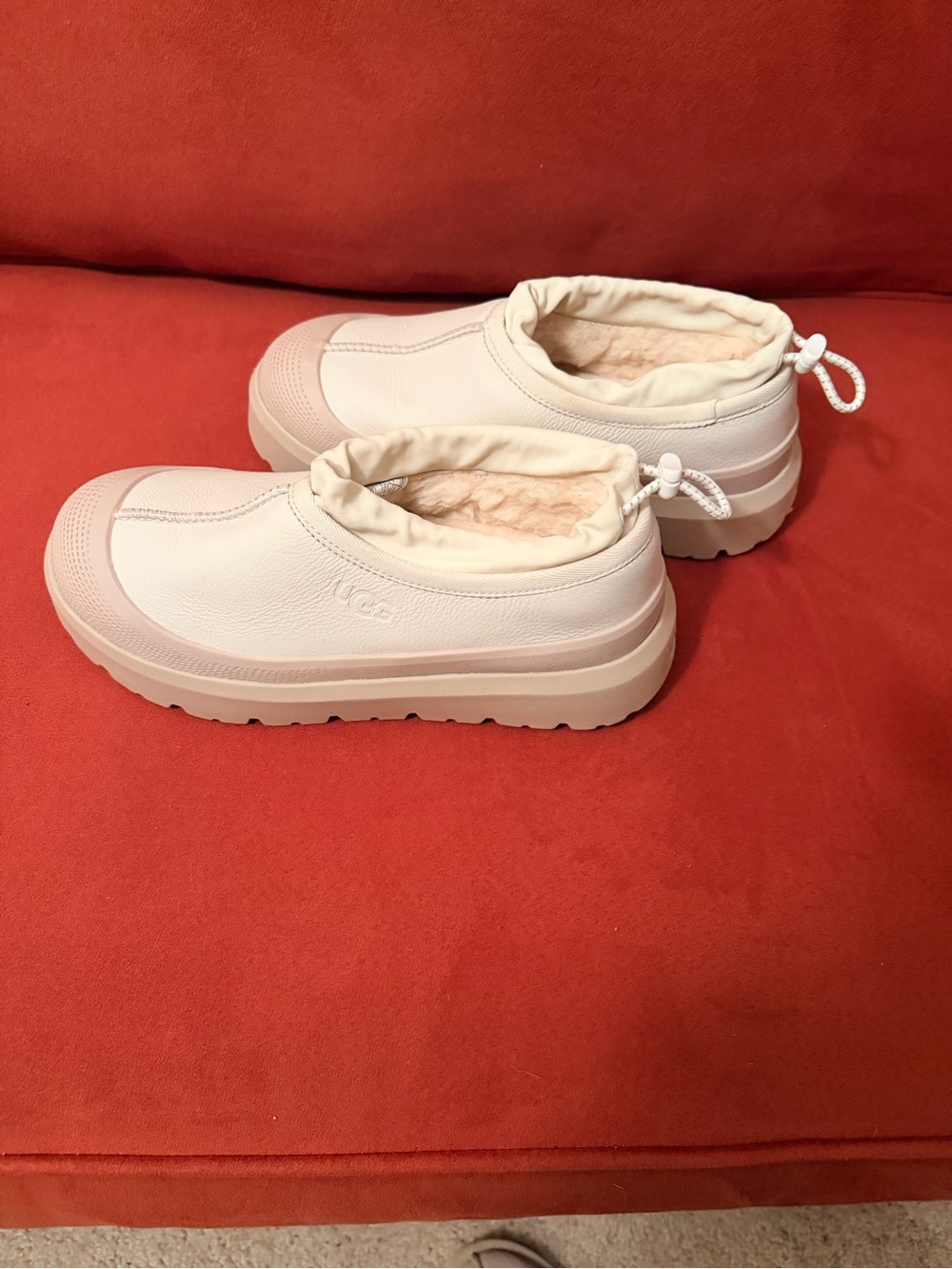 Uggs Women’s Casual Slip-On Comfort Sneakers in Off-White - Picture 2 of 4